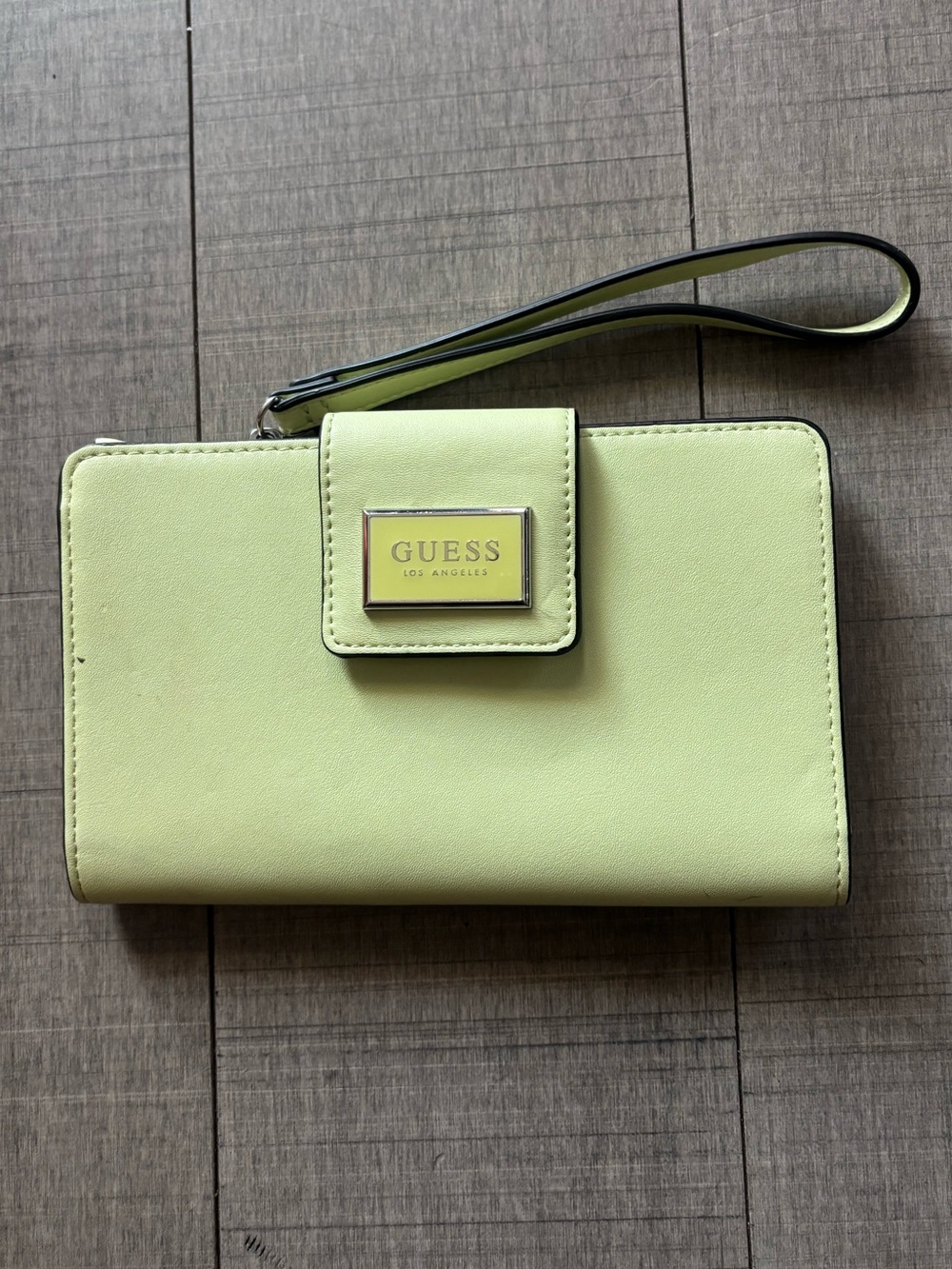 ⭐️3/$20⭐️GUESS Y2K Lime Green Wristlet & Cardholder with Logo Plaque